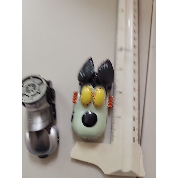 Disney Racers Diecast Runaway Brain Mickey Mouse & Steamboat - Picture 5 of 7